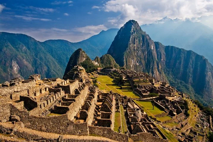 Guide on Machu Picchu tickets and different routes.