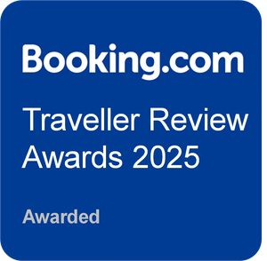 Prêmio Booking Traveler Review 2025 concedido ao Pariwana Hostels.