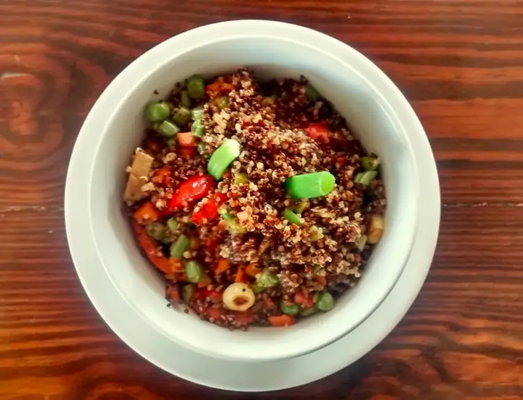 Comida internacional e vegetariana